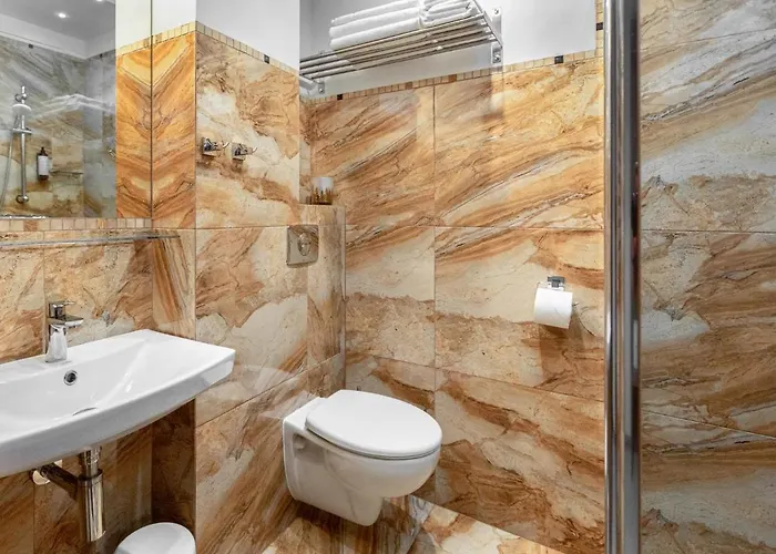 Czarny Kormoran شقة *